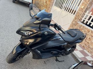 Yamaha Tmax Tech Max 560 Akrapovic