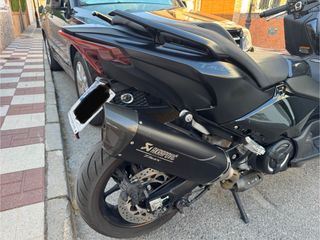 Yamaha Tmax Tech Max 560 Akrapovic