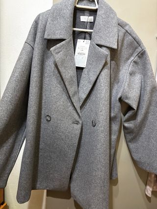 Abrigo ZARA Soft Cruzado Gris