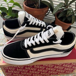 Zapatillas Vans Talla 39 Negras y Blancas