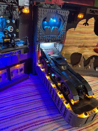 Batcueva de lego con set de luz
