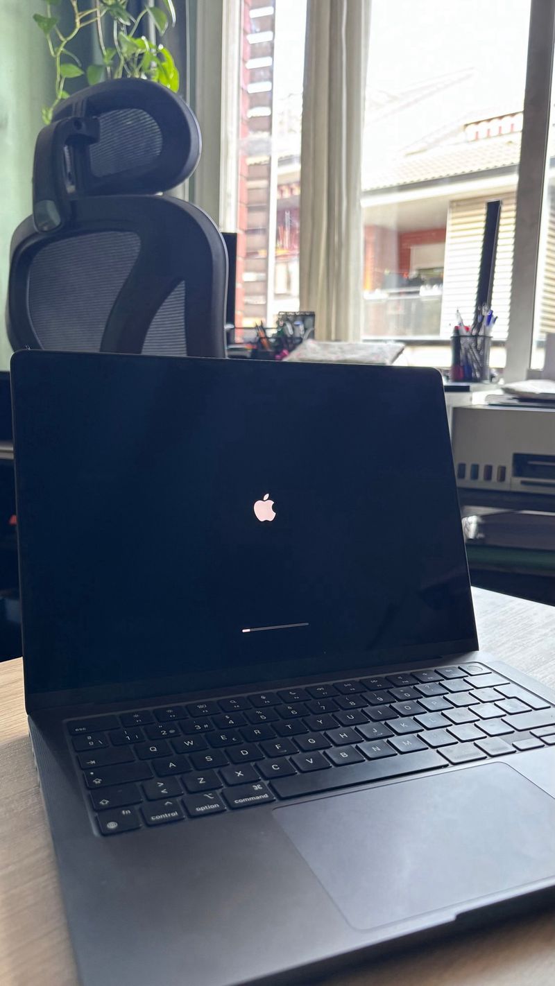 MacBook Pro 14 Space Gray afbeelding 2