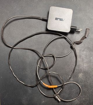 Portátil Asus F555L 8GB RAM 1TB HDD + 265GB SSD