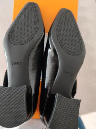 Scarpe eleganti nere con tacco