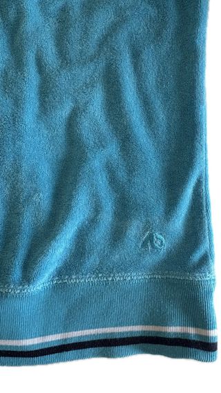 top Nike y2k con capucha y manga corta