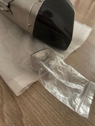 Escape de moto carbono