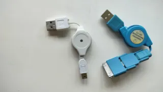 Adaptadores diferentes clavijas dos unidades