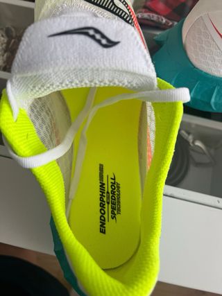 Zapatillas Saucony Endorphin Running Blancas/Amari