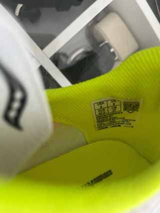 Zapatillas Saucony Endorphin Running Blancas/Amari