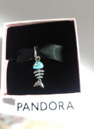 Abalorio Pandora Escama de Pez Azul y Plata
