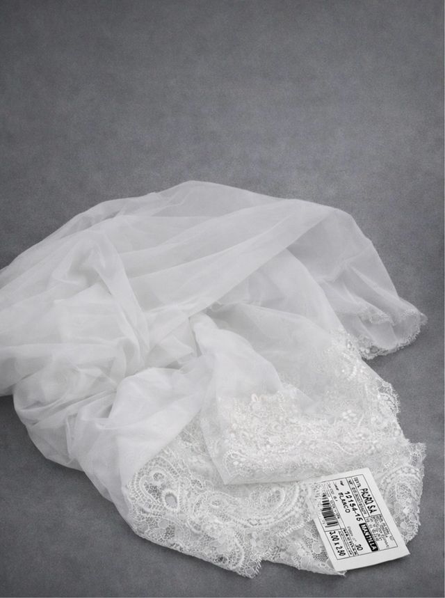 Velo amantillado para novia en blanco Textil Padró