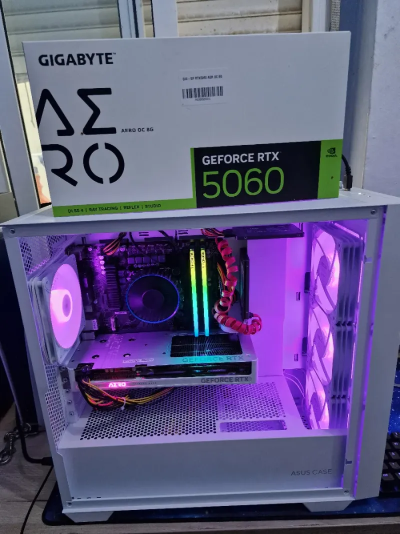 PC Gaming i5 12400 RTX 5060 Gigabyte