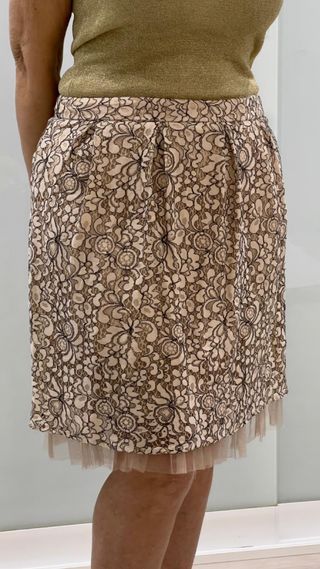 Falda de encaje beige y marrón Talla 42