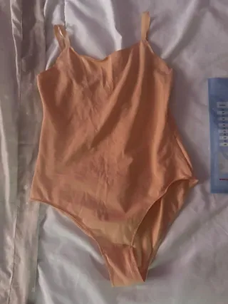 Body ballet niña talla S/36 naranja