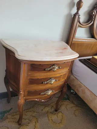 Mueble auxiliar madera con tapa mármol
