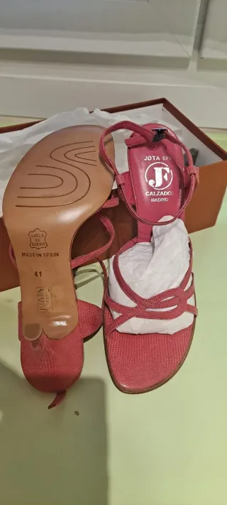 Sandalias Jota Efe Fucsia