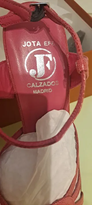 Sandalias Jota Efe Fucsia