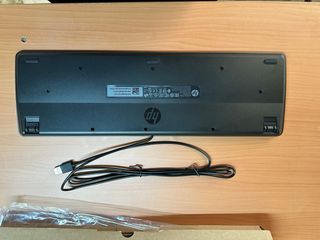 Teclado HP USB Slim con teclado numérico – Nuevo –