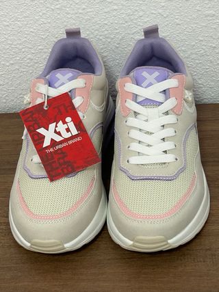 Zapatillas XTI Talla 37 Mujer Beige/Morado
