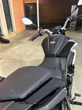Moto Cyclone 125cc Naked Negra/Plateada