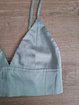 Top satén Stradivarius