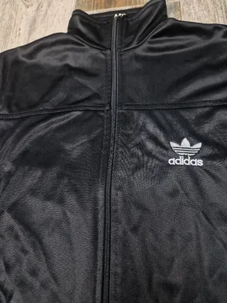 Chaqueta Adidas Negra y Plateada