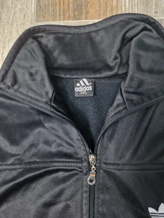 Chaqueta Adidas Negra y Plateada
