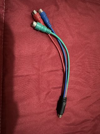Adaptador Vídeo RGB (Mini-DIN a 3 RCA hembra)