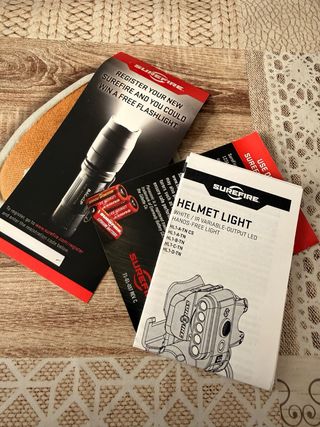 Linterna Surefire para casco