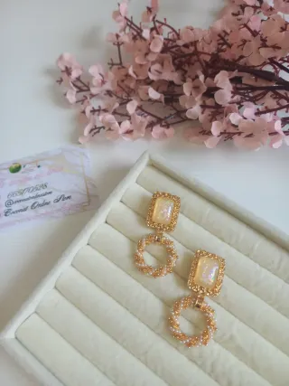 Pendientes elegantes estilo old money