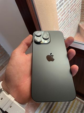 iPhone 16 Pro Max Negro Espacial