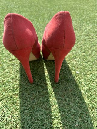 Zapatos de tacón rojos talla 39