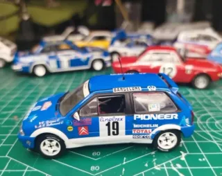 Ax 1:43 y 131 guardia civil