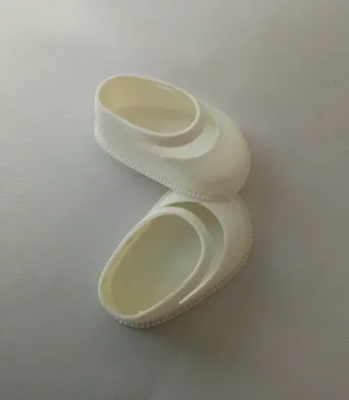 Zapatos antiguos holgados a Nancy. Leer medidas