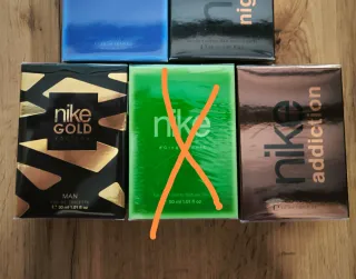 Lote 2 colonias Nike Man Gold Edition y Addiction