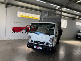Nissan NT400 Cabstar caja abierta volquete 2021
