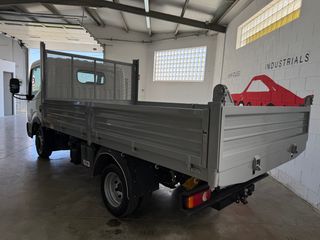 Nissan NT400 Cabstar caja abierta volquete 2021