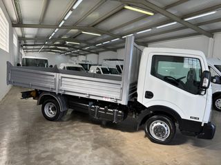 Nissan NT400 Cabstar caja abierta volquete 2021