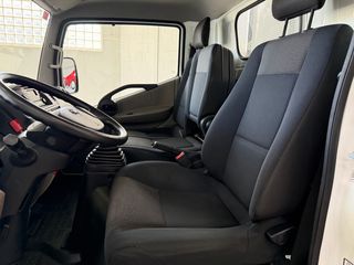 Nissan NT400 Cabstar caja abierta volquete 2021