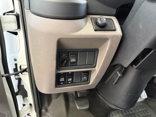 Nissan NT400 Cabstar caja abierta volquete 2021