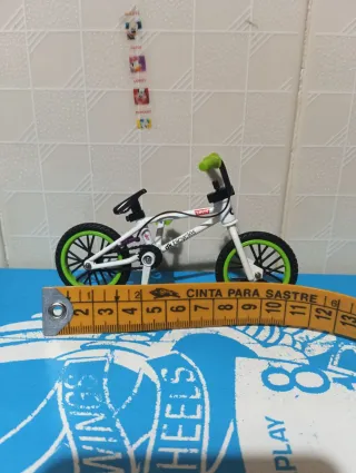 Miniatura Bicicleta BMX Levis