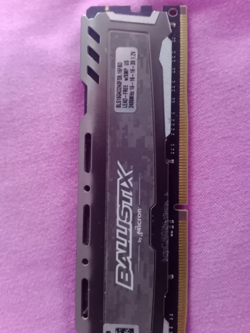 2x DDR4. 16GB Crucial Ballistix DDR4 RAM afbeelding 3