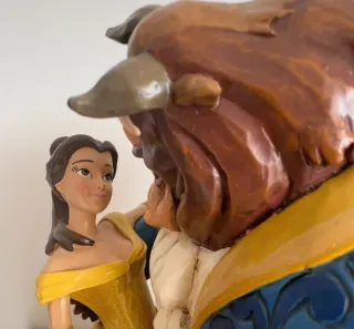 Figura Disney Enesco Bella y Bestia