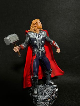Figura de resina de Thor