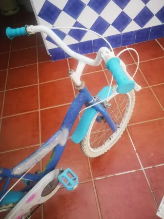 Bicicleta infantil azul