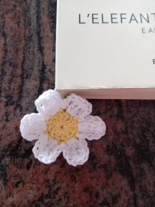 Segnalibro uncinetto fragola e fiore