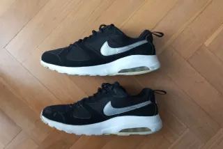 Zapatillas Nike Air Max Negras y Plateadas