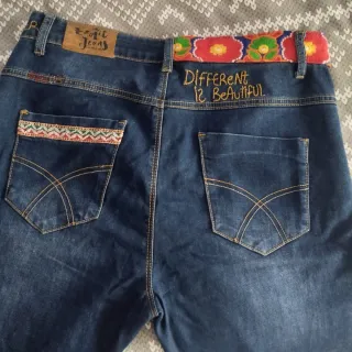 Pantalón vaquero Desigual multicolor