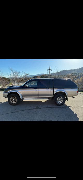 Mitsubishi L 200 2004