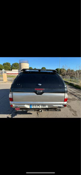 Mitsubishi L 200 2004